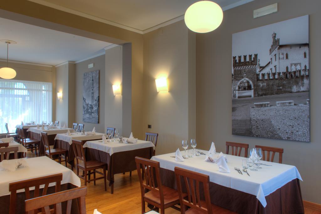Albergo Ristorante Belvedere Thiene Buitenkant foto