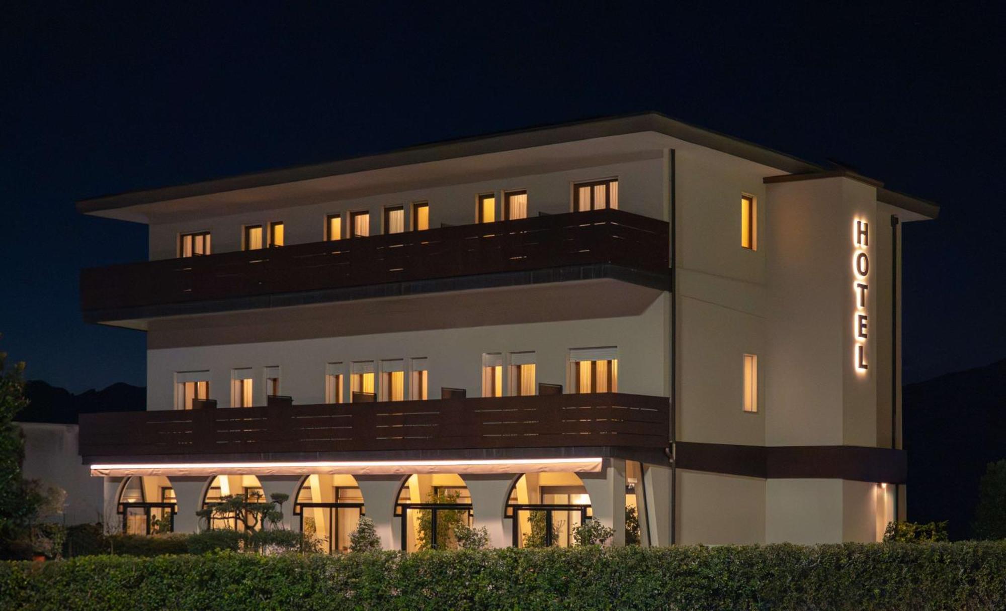 Albergo Ristorante Belvedere Thiene Buitenkant foto
